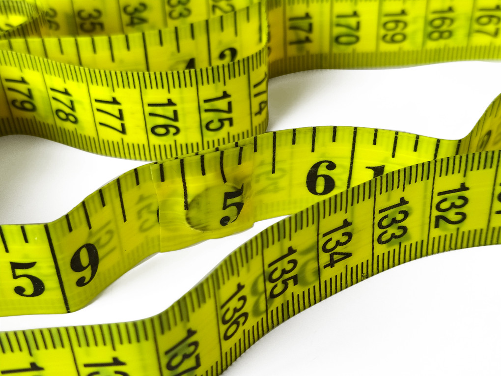 Centimeter with magnets-1