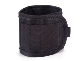 Magnetic tool holder on wrist (without tools)