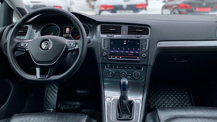 Захисне скло Pixsel на монітор VOLKSWAGEN E-GOLF - 6.3“ 2014 - 2016