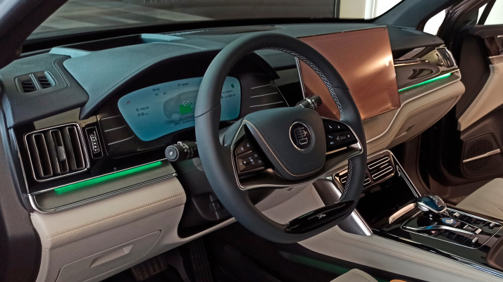 Захисне скло Pixsel на панель приладів BYD Tang EV - 12“ 2022 -