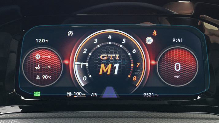 Ochronne szkło Pixsel na deskę rozdzielczą VOLKSWAGEN GOLF - 10“ 2020 -