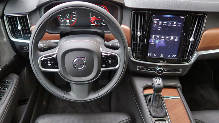 Защитное стекло Pixsel на монитор VOLVO V 90 - 8.9“ 2017 -