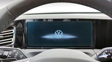 Захисне скло Pixsel на панель приладів VOLKSWAGEN TIGUAN - 13“ 2024 -
